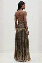 Plisowana sukienka maxi z dekoltem halter