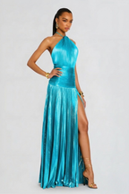Plisowana sukienka maxi z dekoltem halter