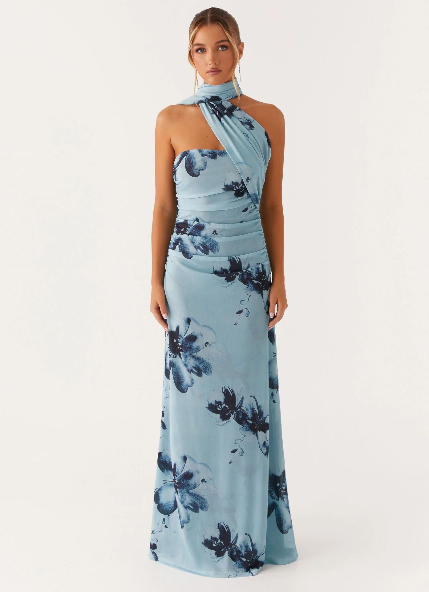 Suknia Maxi z Asymetrycznym Dekoltem Halter